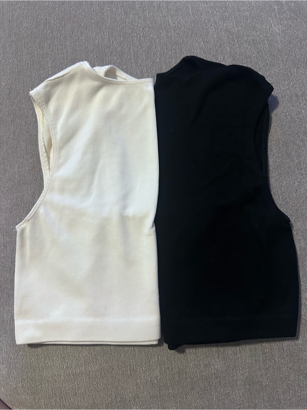 Urban Outfitters Ribbed Crop Tank Set - Black & White